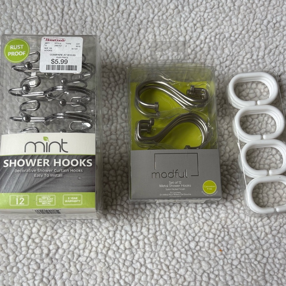 Bundle of Shower Curtain Hooks -
